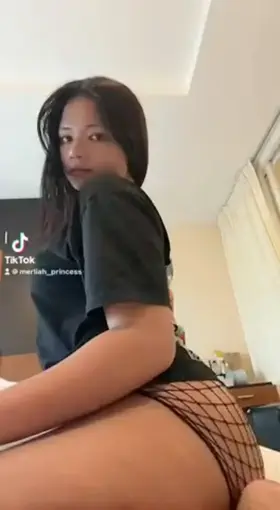 I wonder how many of you it would take to completely fill me up