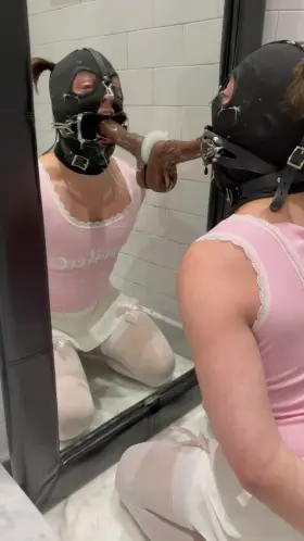 27 M NYC. Throat training to service straight men as I should 😇