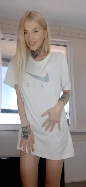 Would you fuck my tattoed body? 😏