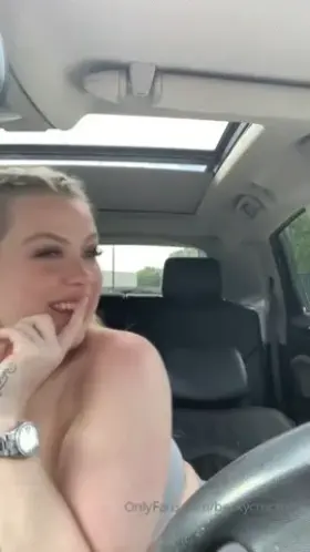 Titty drop 🤤🍈🍈🔥🔥⬇️