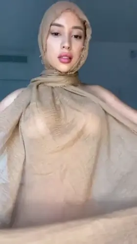 Arab hijab take here folder ( vid & pic ) for a limited time in comments
