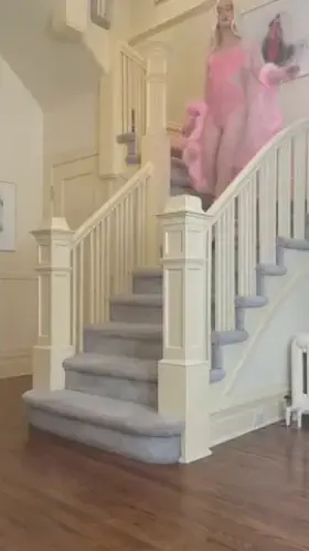 This is what the girl of your dreams looks like 😉