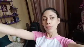 Just wanna have fun 🤭 Wanna join me? Check my profile so we could have fun together 😇