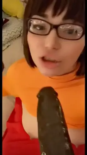 Femboy Velma is ready to suck your big cock honey 😁