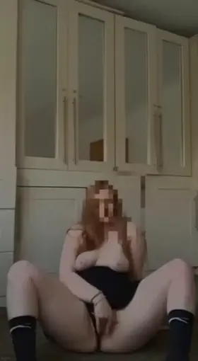 Masturbating at the thought of been your cum slut