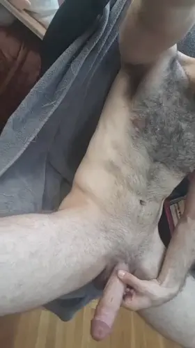 Watch daddy stroke this fat cock (👻 sc: fname2297)