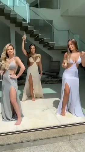 [GIF] Raise Your Glass🥂🍾