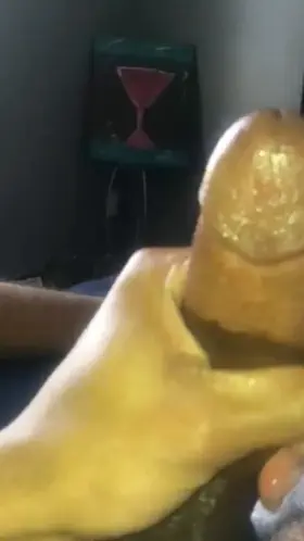 I need a volunteer to cum in 😩