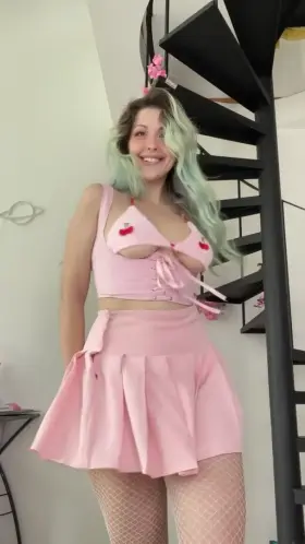 I`m begging you to rip off my fishnets and fuck me hard 🤤