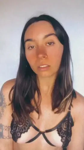 Who want to lick my hairy armpits? 👑👅