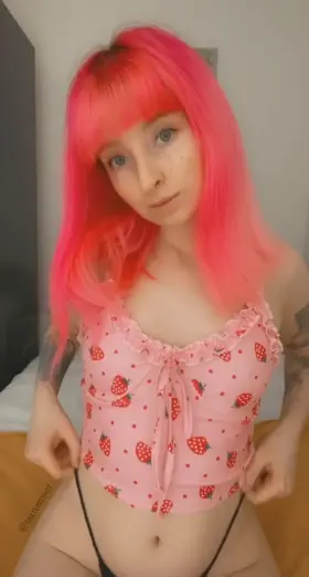 any older men into petite emos?🥺🖤