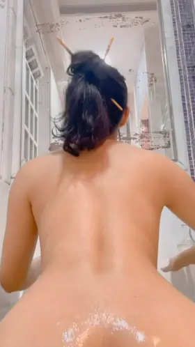 No dick can survive these cheeks [f]