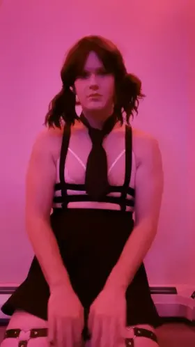 would any straight guys be tempted by meeee 🖤