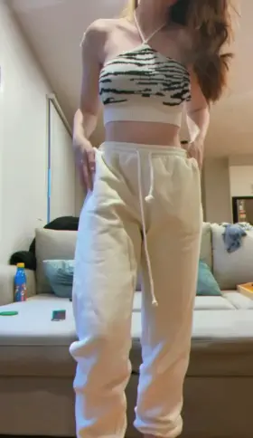 21[F] Upv:te that if you want to pound me hard snp: lizzystreet23