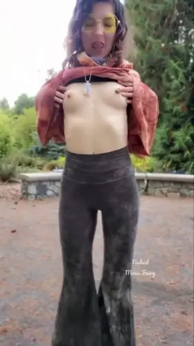 Petite and giddy nymph-o who loves to flash her tiny tits in public😋