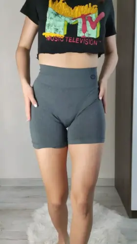 Would you let a 19yo petite student ride u ?