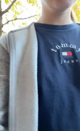 Showing my tits in the garden of my parents..i‘m a little naughty girl🤭