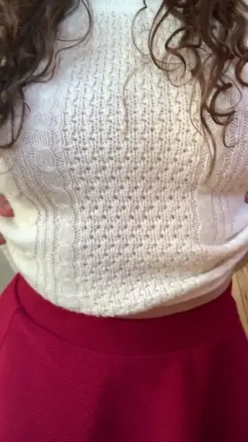 dropping out of my cozy sweater 💕