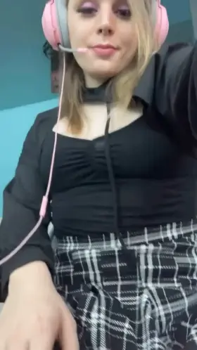 i’m ridiculously horny