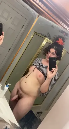 Does anybody have any advice on how to become a sugar baby so I can keep feminizing myself? ☺️