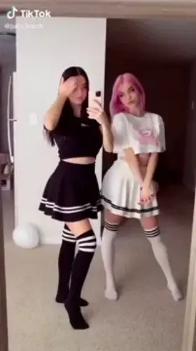 Twins Are Always The Best 💯👇CHECK COMMENTS FOR T!K T0K TH0T$ DEC20 UPDATED ALBUM👇