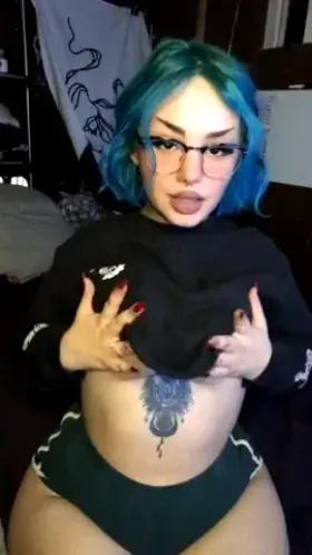 Your big titty goth gf 🥰