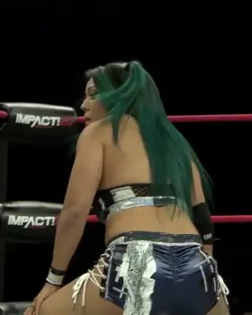 Mia Yim popping dat ass 🥵