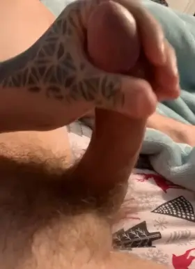 First cum on camera OF- @lionellongdick