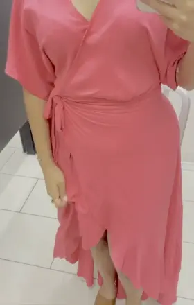 When you don’t wear panties to the mall and get horny all of a sudden 🥺 [F]