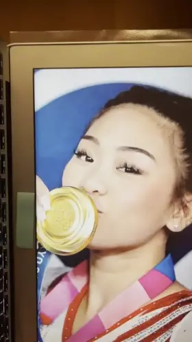 The gold medal wasnt the only for Suni, accidentally hit my wall in the process.. oops