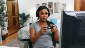 I really enjoy watching my gf play video games