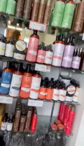 It’s my MILF duty to keep patrons entertained😜……46f