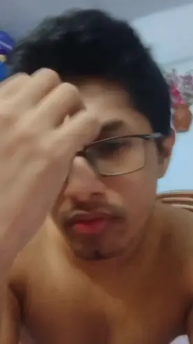 Who wants me to sit on their face?🍑