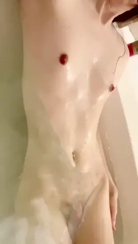 Hop in and grind on my slippery naked body 🥰