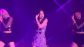 Bouncy Jennie (Blackpink)