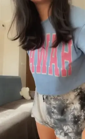 Do you wanna hide under my tshirt? [drop]