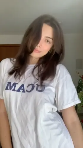 Decided to go to class without panties on, wish me luck!😉