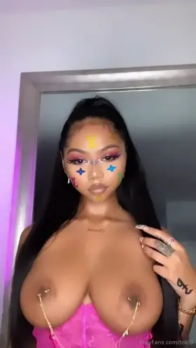 Damn😍👅👅 Grab her updated content in comment