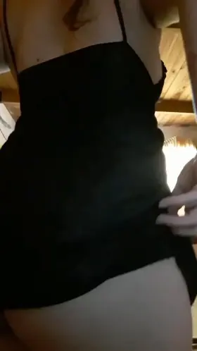 Brunette available now for sexting section, Joi, custom, fetishes...Latina, good bitch.