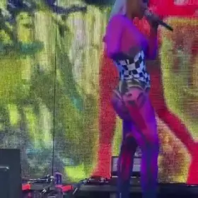 Iggy’s too bhad (GFY)