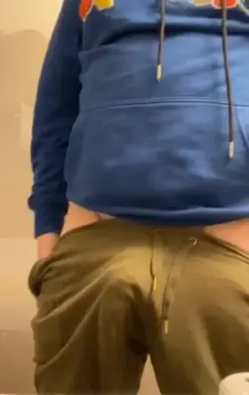 Any foreskin lovers in the house?