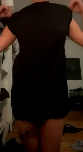 Is there anyone who likes girls with tits, ass and tattooed?