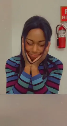 Do you enjoy boob flashes? 💞😖