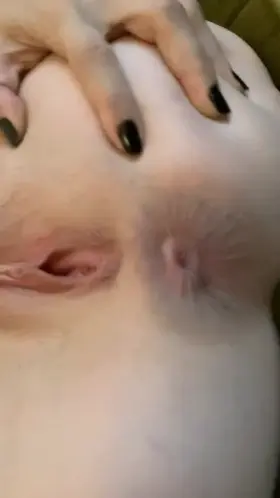 I want a cock in there soooo bad