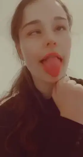 Feed me please 🥺🐰