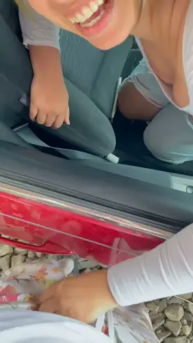 Drive through blowjob 🤤