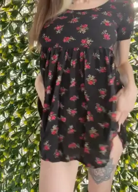 Mini dresses and no panties are my fave thing to where.