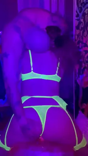 Big booty riding while sucking dick