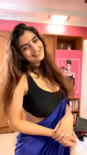 Anveshi jain in satin saree showing off her navel