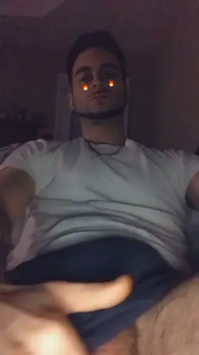 Doing request .. what do you want me to post? 📸🎥👀😎